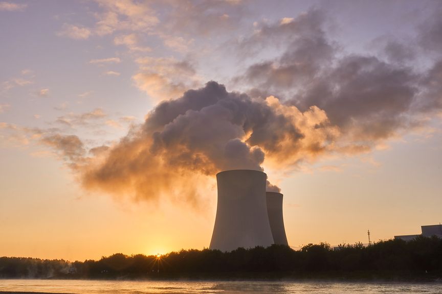 nuclear-power-plant-4535760_1280.jpg