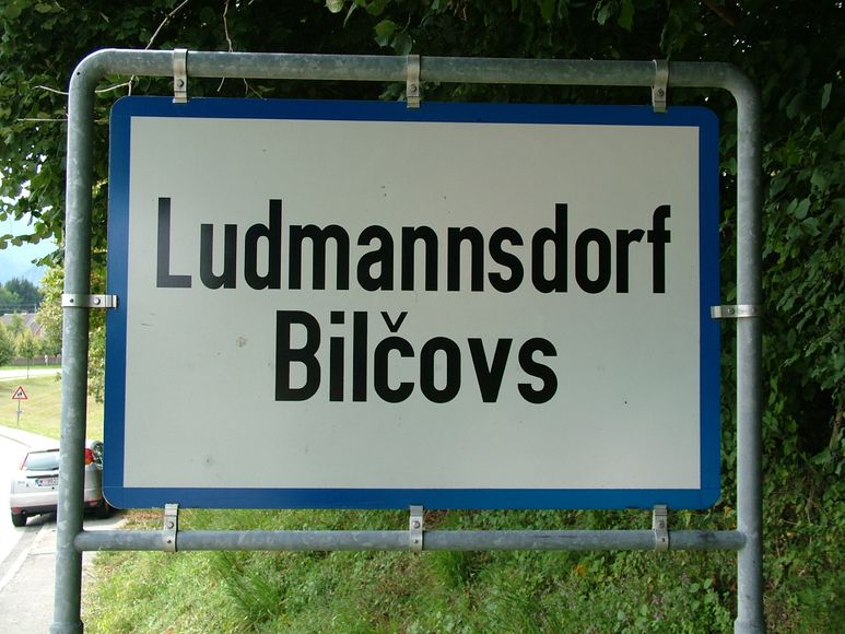 Ludmannsdorf_(Ortstafel).jpg